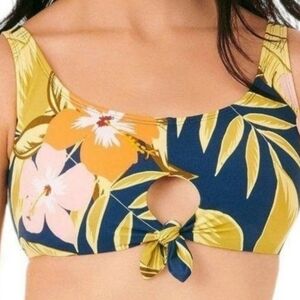 New with tags. Beach Betty by Miracle Brands Bikini Top